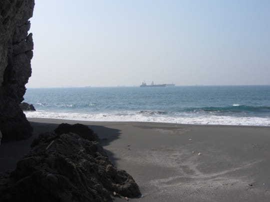 高雄旗津島 旗津星空隧道 出口波瀾壯闊海景