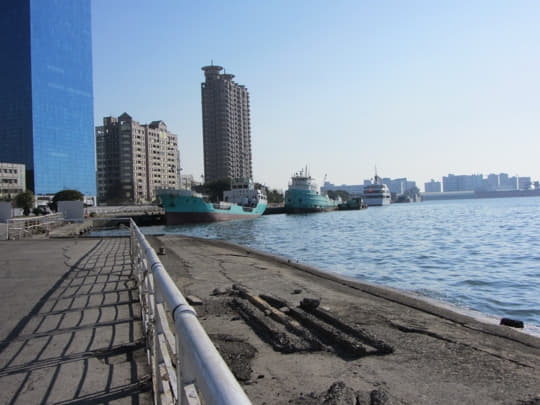 高雄港光榮碼頭、海邊路、愛河