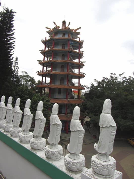 台東鯉魚山 龍鳳佛堂