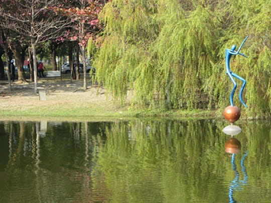 高雄中央公園 景觀湖